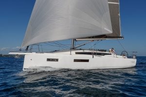 Jeanneau Sun Odyssey 350 monohull under sail