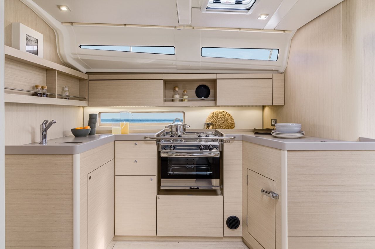 U-shaped galley with oven and sink on the Beneteau 40.1 sailboat